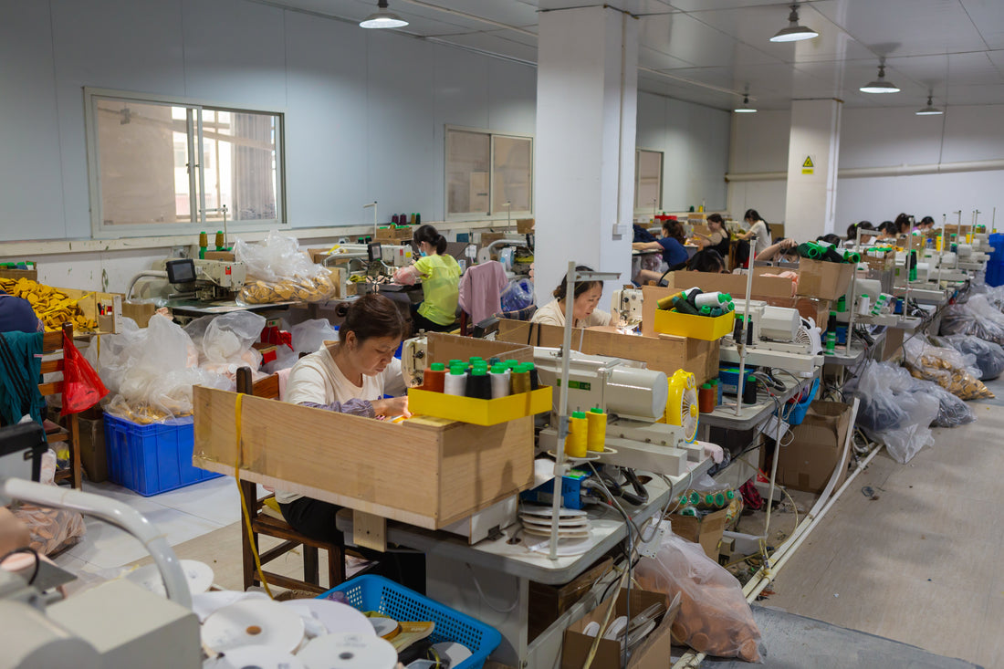 Attach ribbons to the powder puff