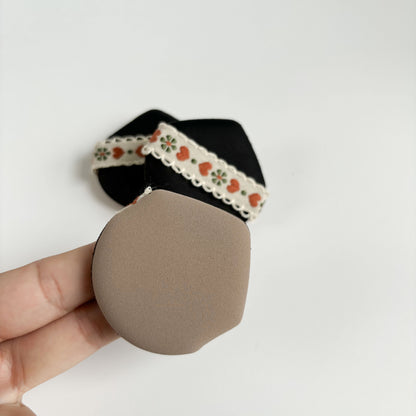 Embroidered silk ribbon air cushion makeup sponge